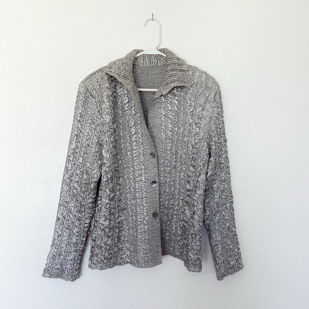 90s Silver Gray Textured Button-Up Blouse Metallic Crinkle Bubble Top Shirt 1990